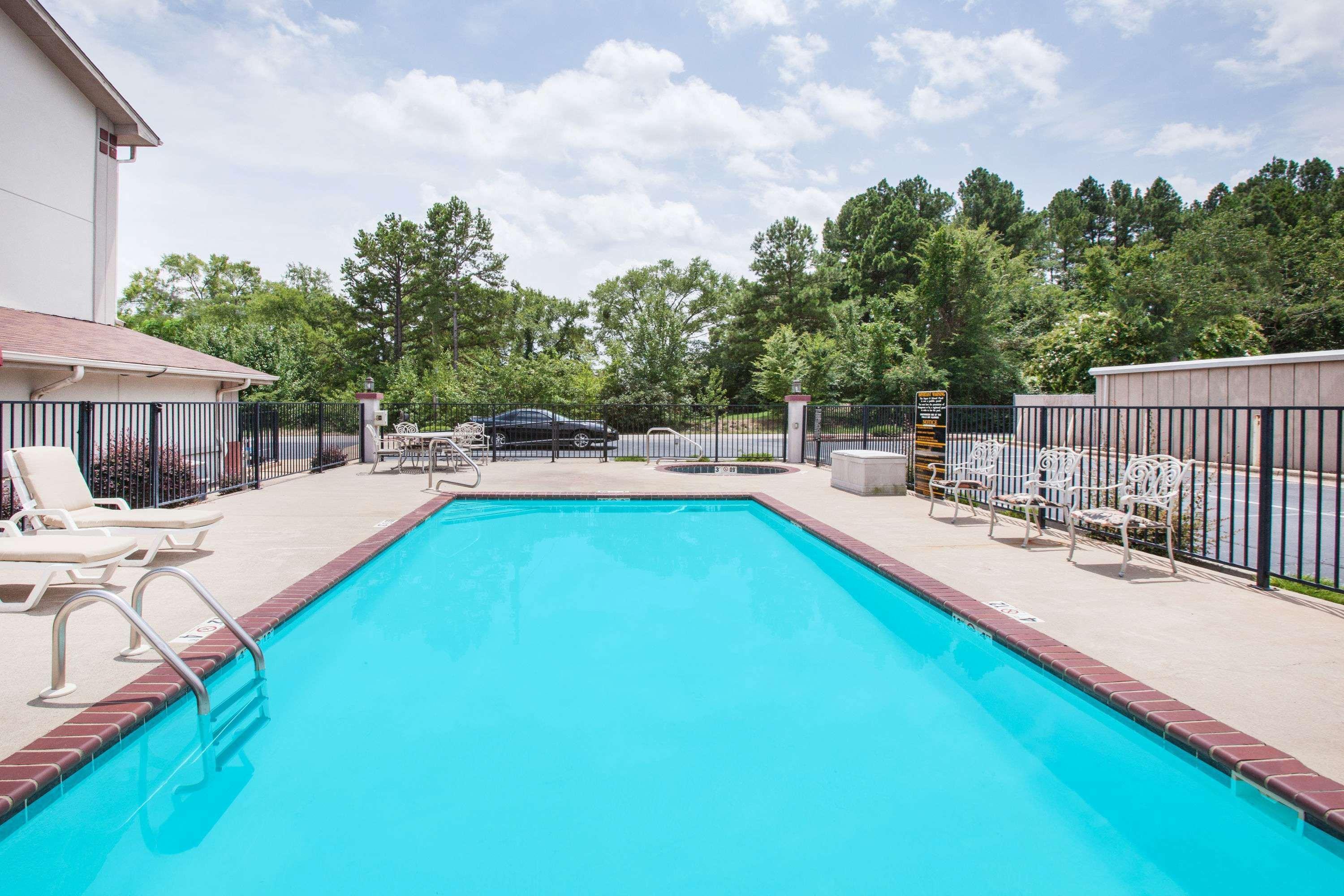 Super 8 By Wyndham Hot Springs Ξενοδοχείο Εξωτερικό φωτογραφία